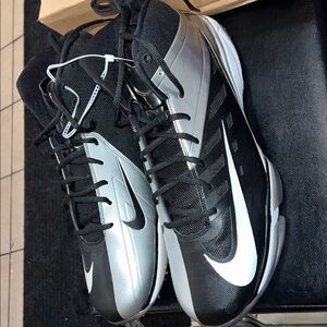 Nike Black and Silver Men's Athletic Shoes